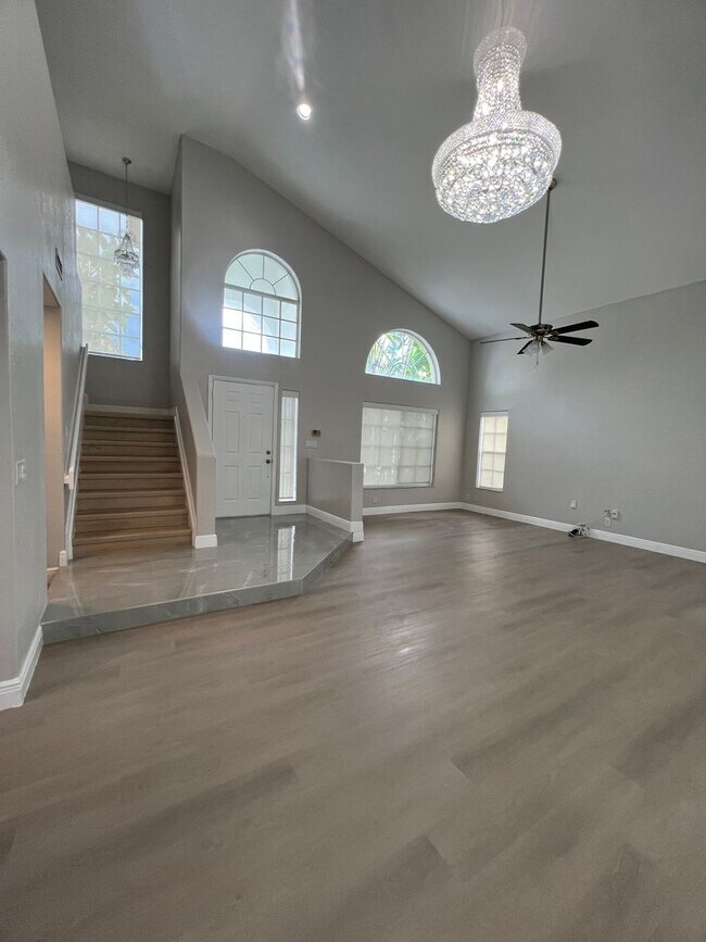 Foto del edificio - Beautiful Weston 3/2 PLUS LOFT/DEN with Pool