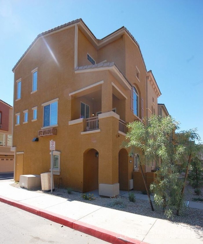 Primary Photo - 2150 W Alameda Rd