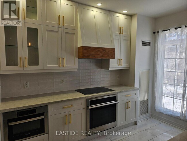 Photo du bâtiment - 17 Barberry Pl