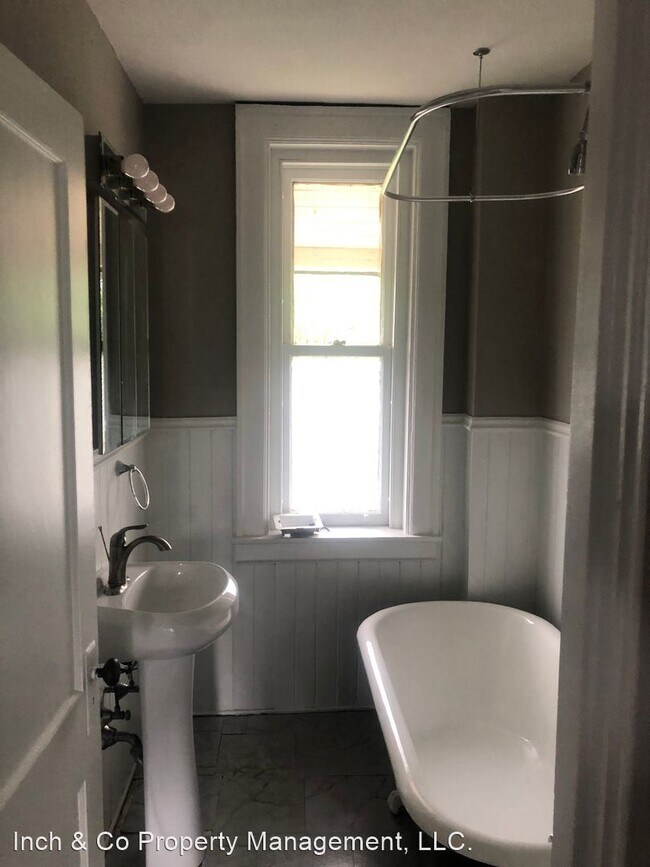 Building Photo - 4 br, 1 bath House - 60 S Albemarle