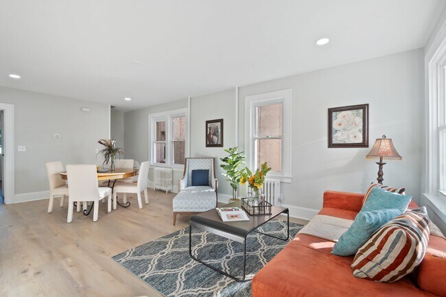 Foto del edificio - 895-901 Port Reading Ave