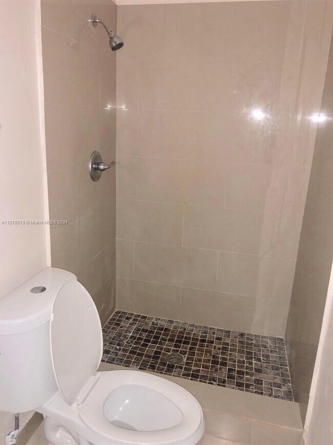 Foto del edificio - 2521 Pierce St