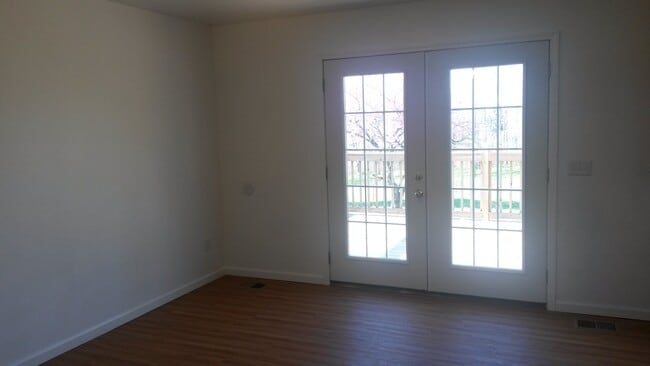Building Photo - 2900 Mosley Ferry Rd