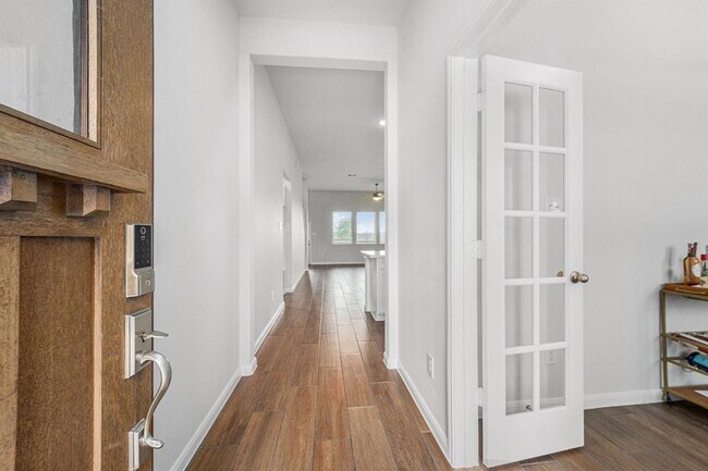Foto del edificio - 7714 Squall Ln