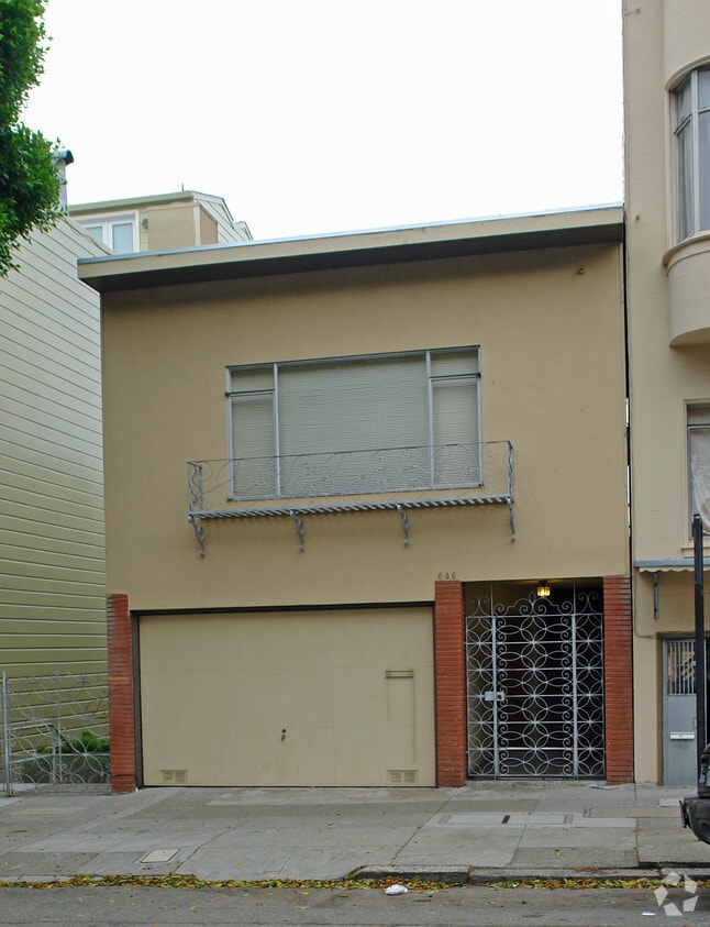 Building Photo - 642-648 Lombard St