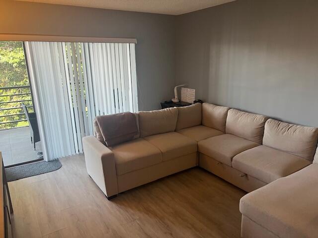 Foto del edificio - 9440 SW 8th St
