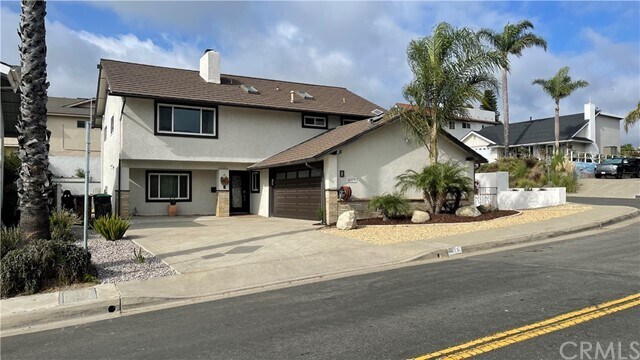 Building Photo - 619 E Avenida San Juan