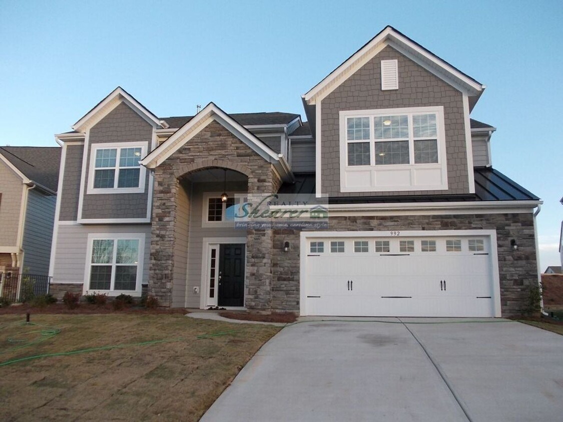 Primary Photo - Spacious 4 Bedroom Home in Cox Mill School...