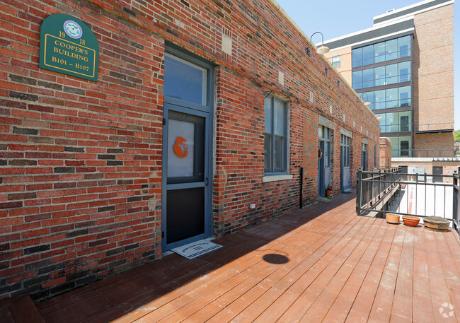Building Photo - Magnolia Station