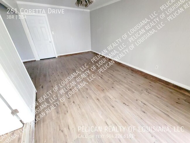 Foto del edificio - 261 Coretta Dr