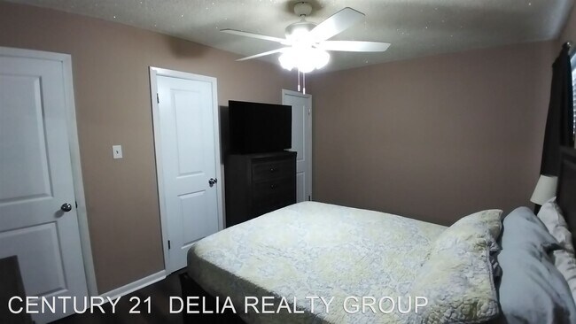 Foto del edificio - 3 br, 1.5 bath House - 206 North Tenth Street
