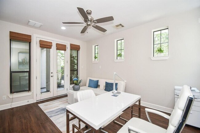 Building Photo - 4725 Banning Dr