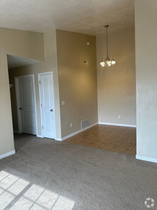 Building Photo - 2290 Cumorah Way