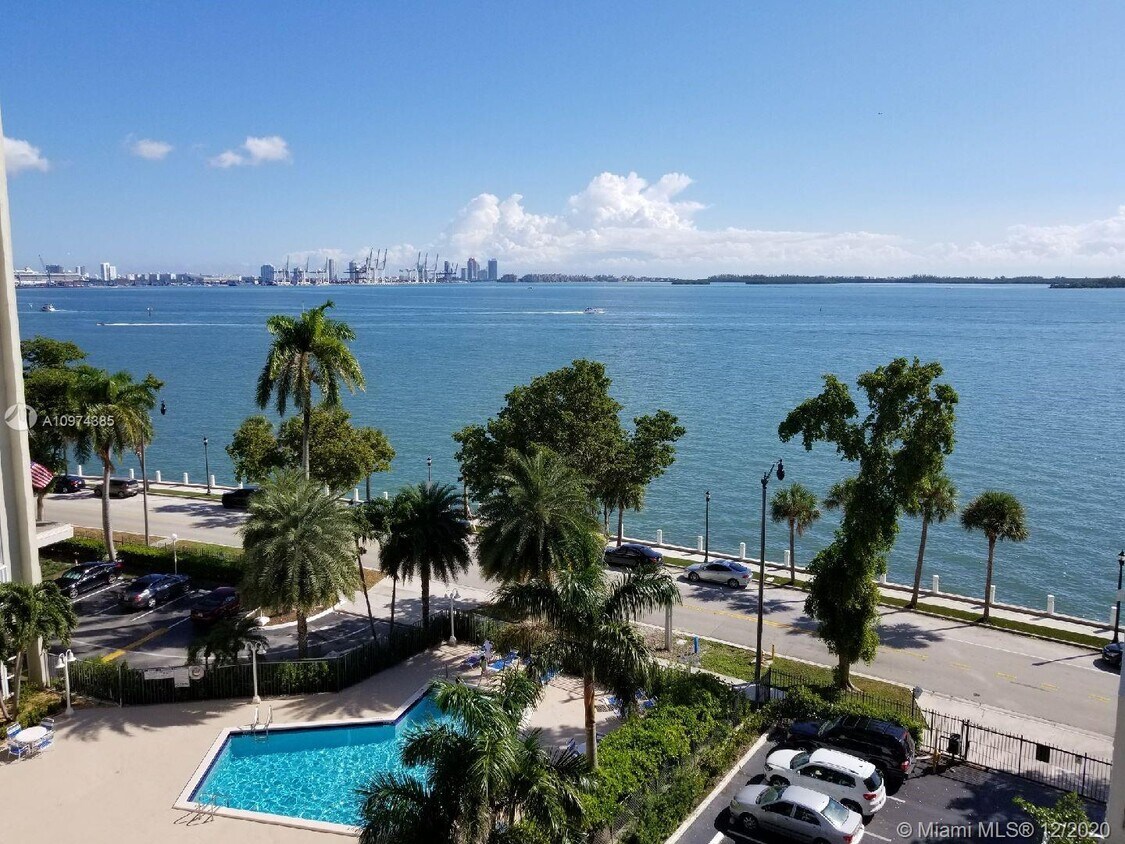 Foto principal - 1430 Brickell Bay Dr