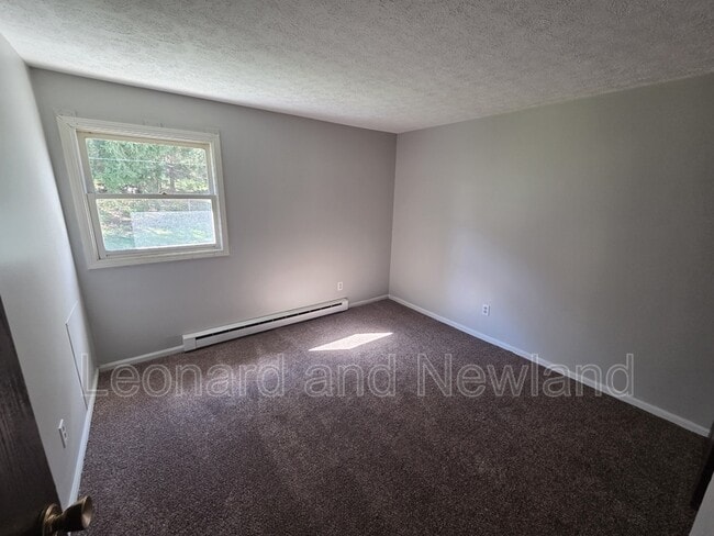 Building Photo - 212 Patricia Dr