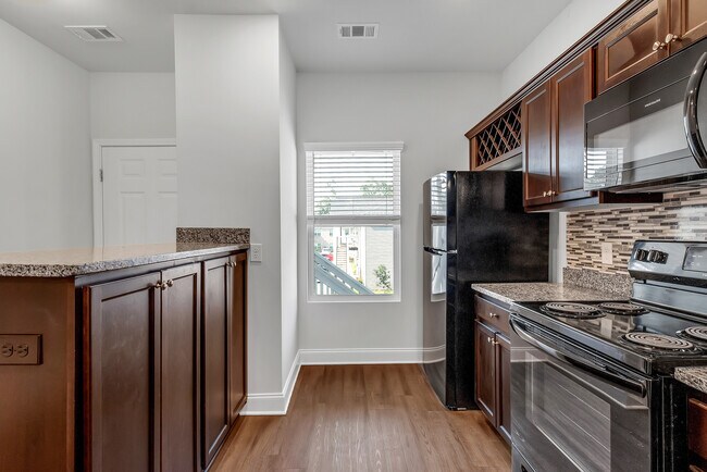 Foto del edificio - Hickory Grove Apartments