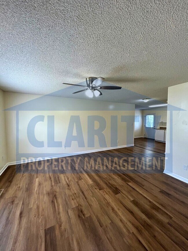 Building Photo - ***131 Brooke Lane NE