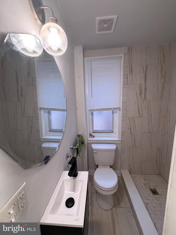 Foto del edificio - 1924 N Taylor St