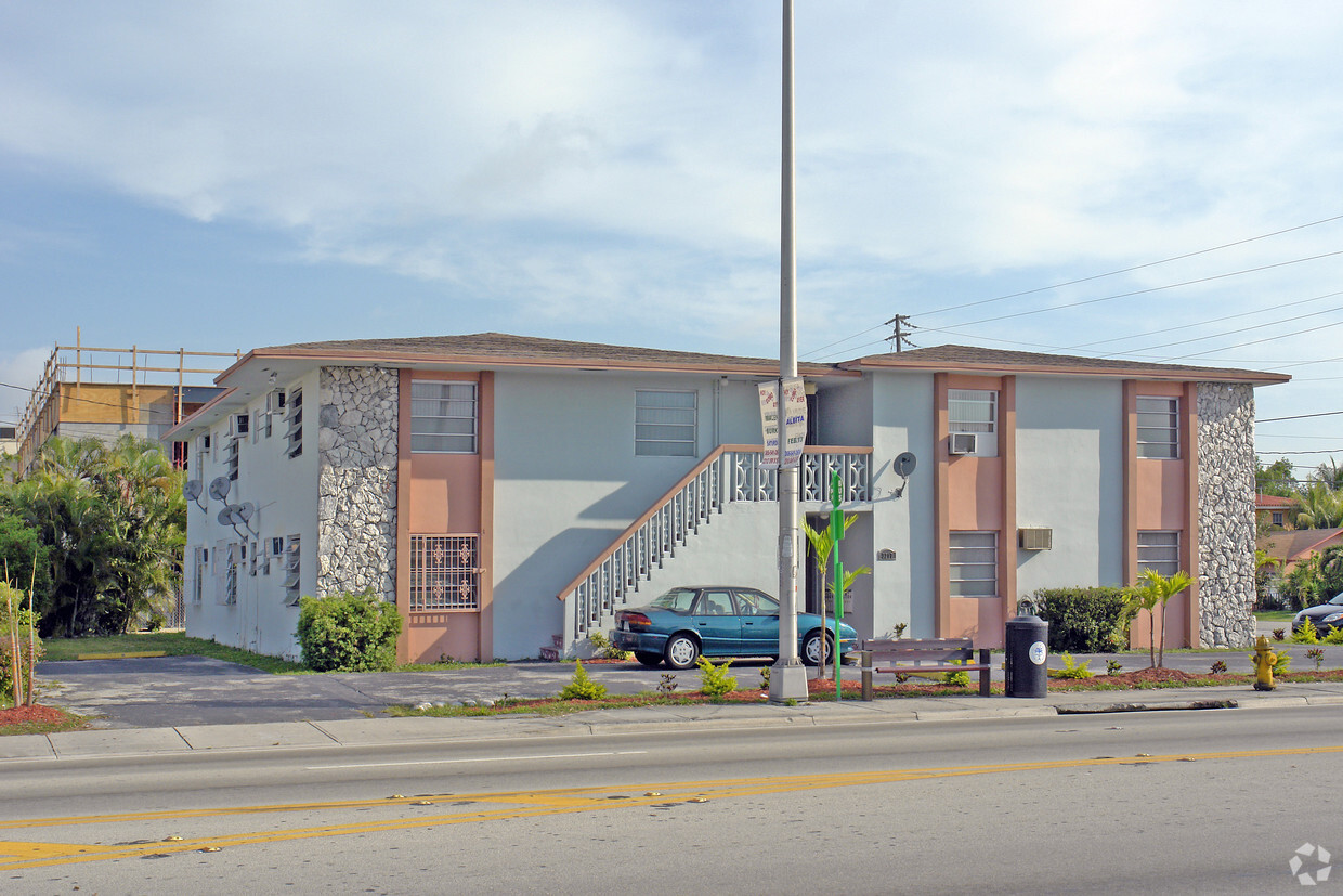 Building Photo - 3217 W Flagler St