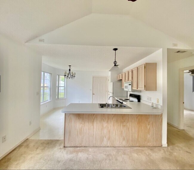 Foto del edificio - 1914 Summer Hills Ln