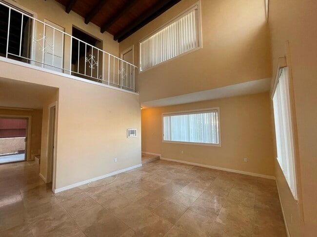 Building Photo - 1808 Huntington Ln