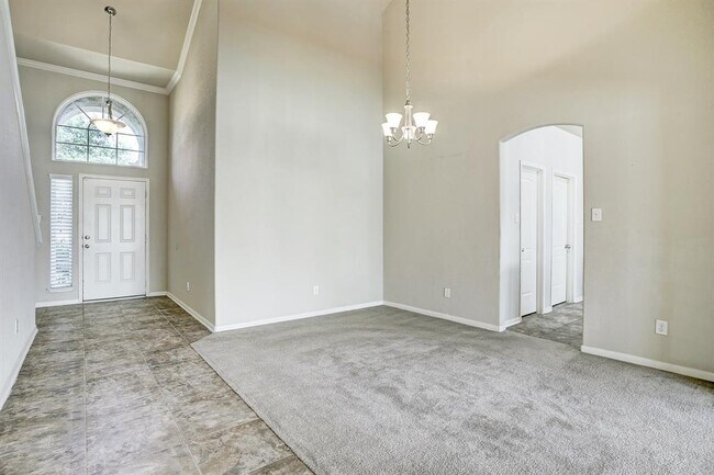 Building Photo - 4115 Deer Leap Dr
