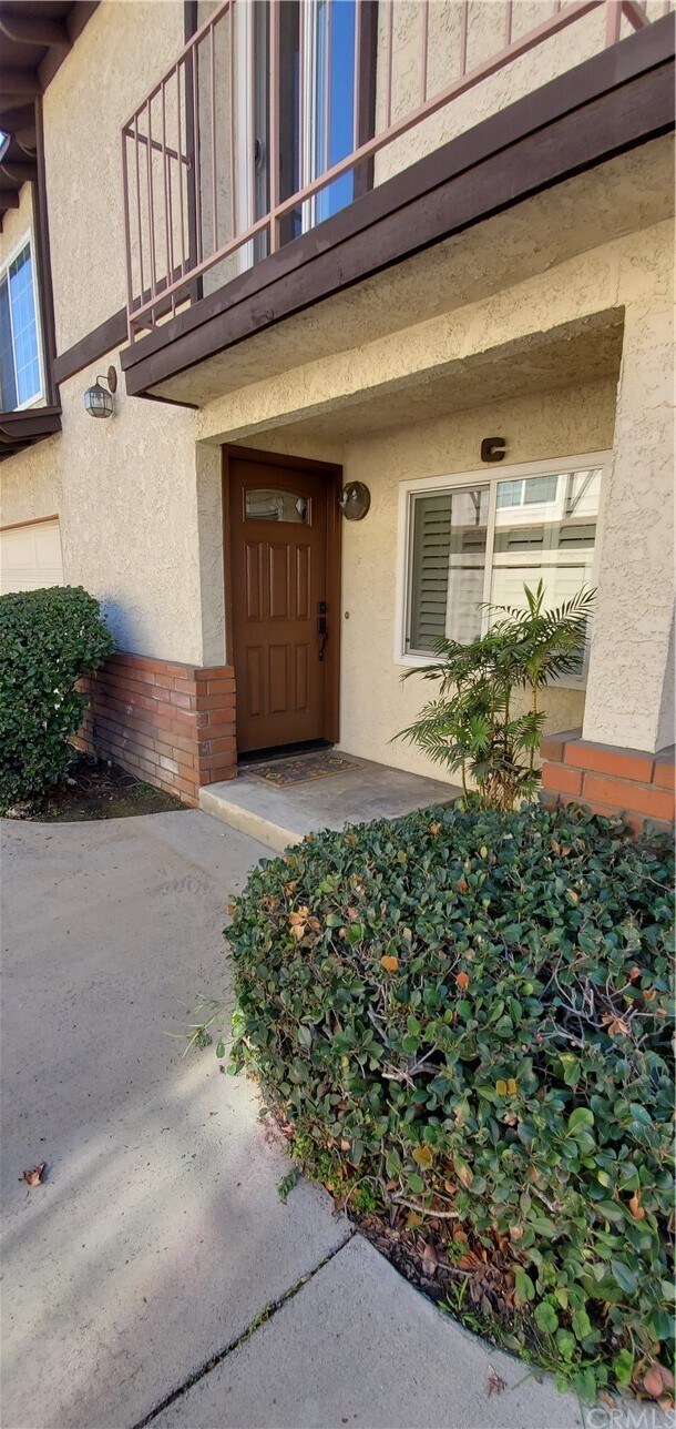 Foto del edificio - 1517 Mayflower Ave
