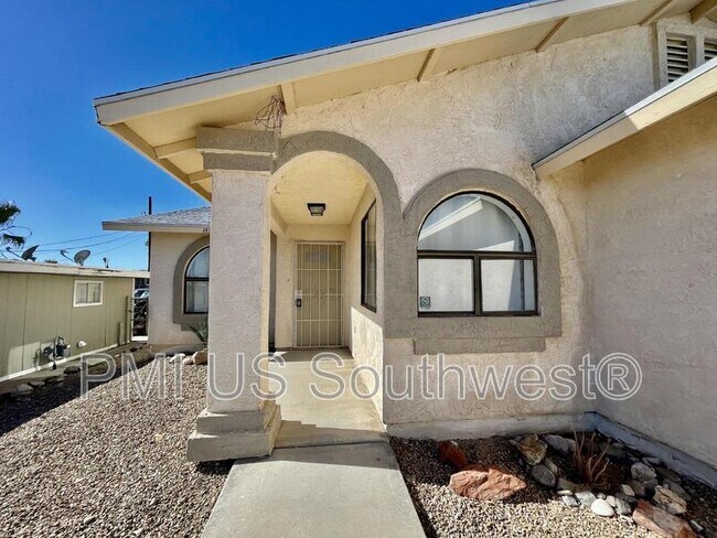 Building Photo - 1436 Paradise Ln