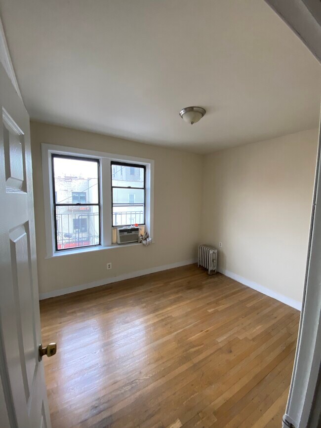 Building Photo - 4531 40th St