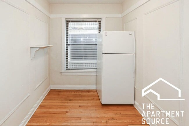 Photo - 518 West Cornelia Avenue #214 Apartment