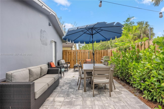 Photo - 1208 NE 5th Ave Apartment