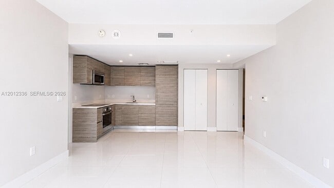 Building Photo - 1300 S Miami Ave