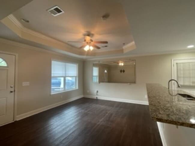 Foto del edificio - 821 Bristol Court