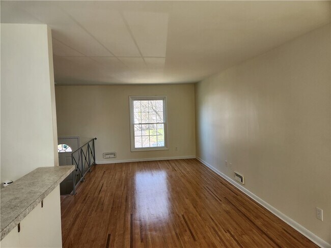 Foto del edificio - 206 Mason Ave