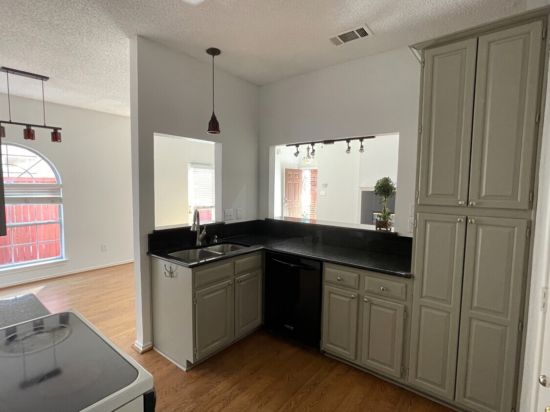 Foto principal - 4130 One Pl Ln