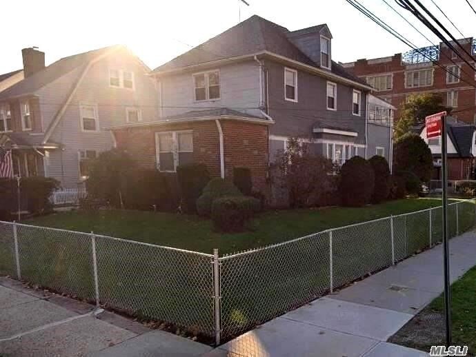 Primary Photo - 45-02 169th St