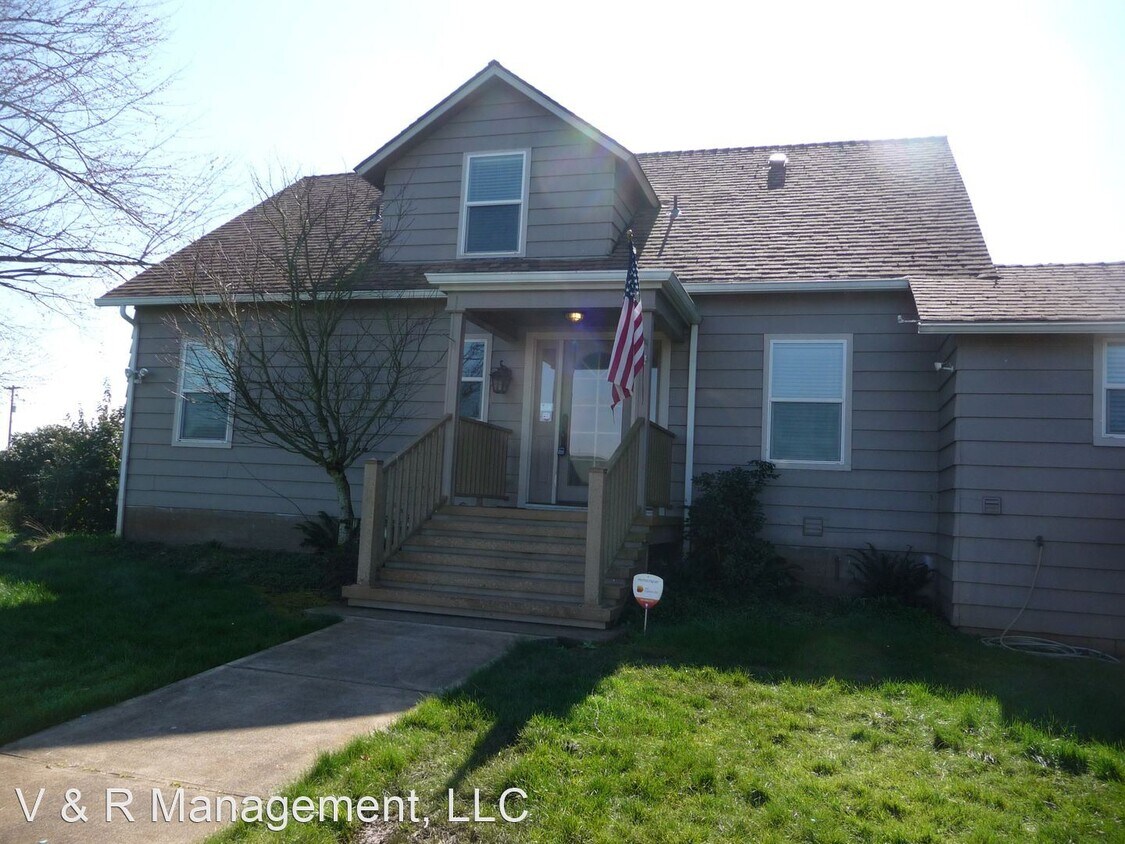 Foto principal - 3 br, 2 bath House - 10814 Silver Falls Hw...