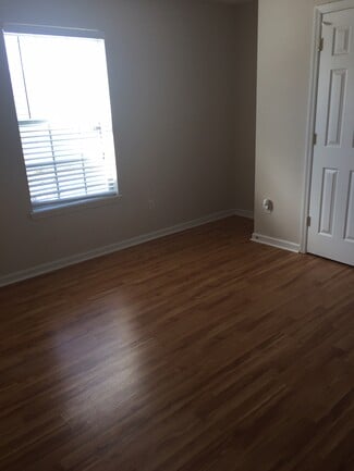 Building Photo - 808 South Edenbridge Way