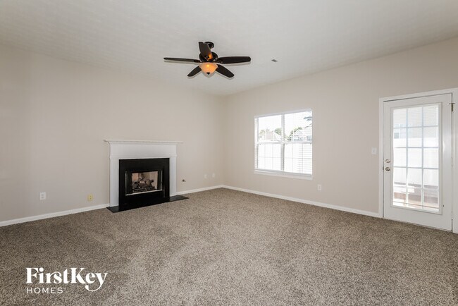 Building Photo - 90 Desota Dr