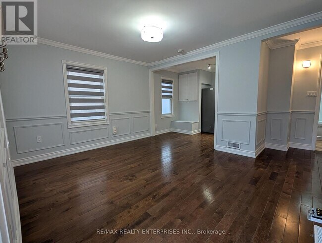 Building Photo - 640 Trethewey Dr