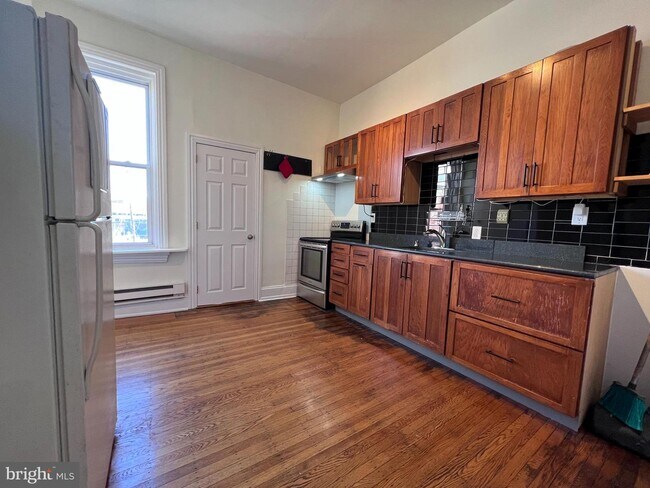 Foto del edificio - 2109 N Howard St
