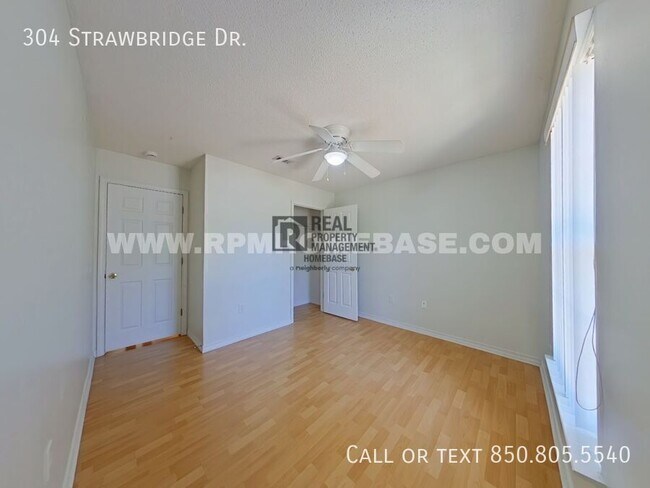 Foto del edificio - 304 Strawbridge Dr