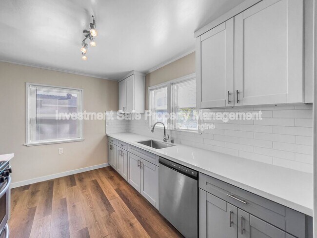 Foto del edificio - 2332 Westwood St