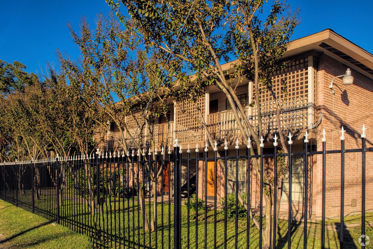 Yale Apartments Apartments 4742 Yale St Houston, TX