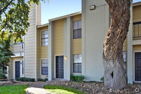 Building Photo - City Summit Apartments