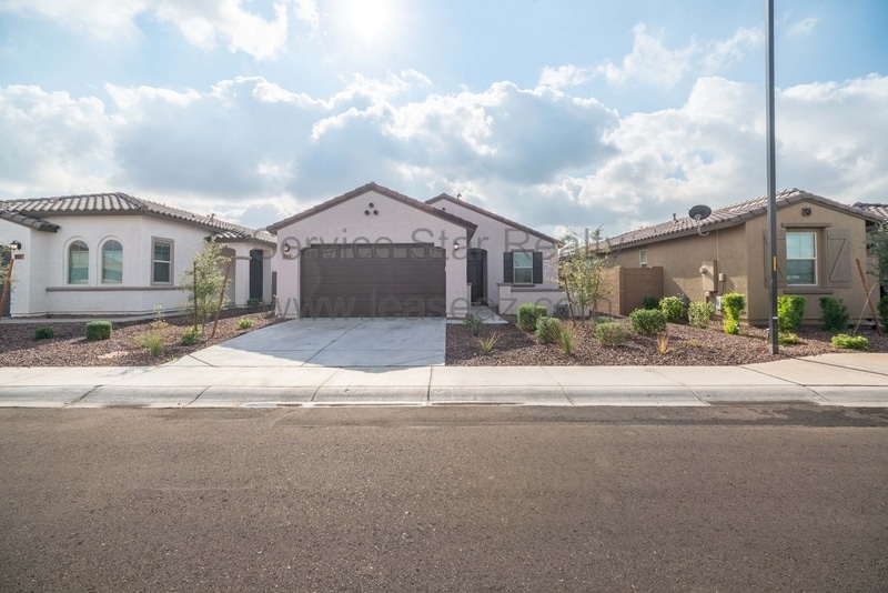 Primary Photo - 9341 W Montecito Ave