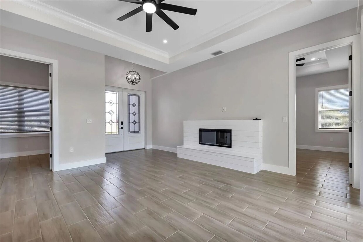 Foto del edificio - 30515 Cedar Rd