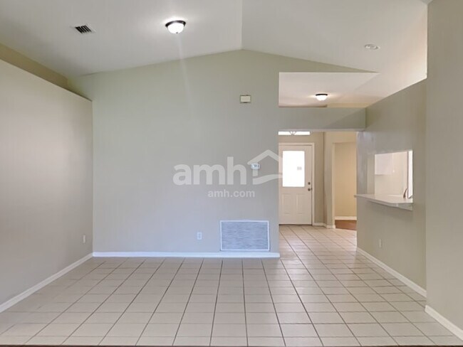 Building Photo - 24446 Landing Dr