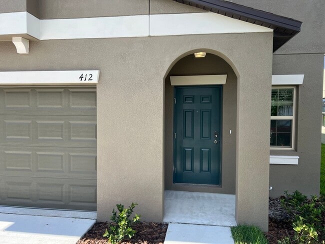 Building Photo - 412 Royal Empress Dr Ruskin, FL 33570