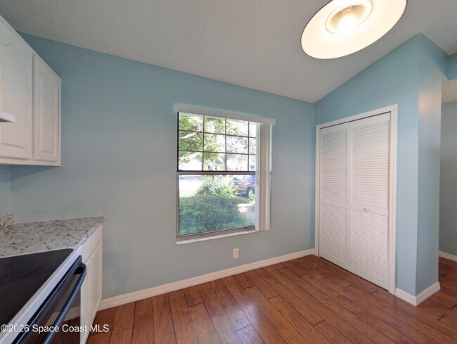 Foto del edificio - 2384 Talmadge Dr